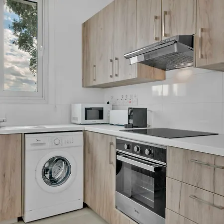 Phaedrus Living: Eolus Residences Artemis Διαμέρισμα